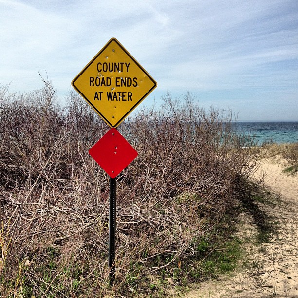 County road ends at water.